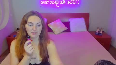 Lili and Bella online show from 12.21.25