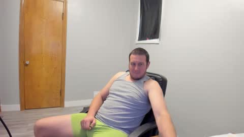 Snapshot of magicman176 chatting on 11.10.25 Magic176 online show from 11.10.25