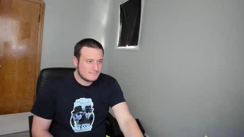 Snapshot of magicman176 chatting on 12.15.25 Magic176 online show from 12.15.25