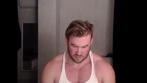 Snapshot of magicmax2017 chatting on 12.18.24 magicmax2017 online show from 12.18.24