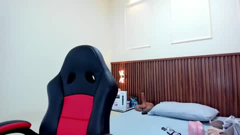 magievans1 online show from 02.22.25