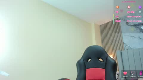 Snapshot of magievans1 chatting on 05.26.26 magievans1 online show from 05.26.26