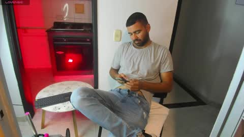Snapshot of magnus_alejo chatting on 05.23.26 Magnus Alejo online show from 05.23.26