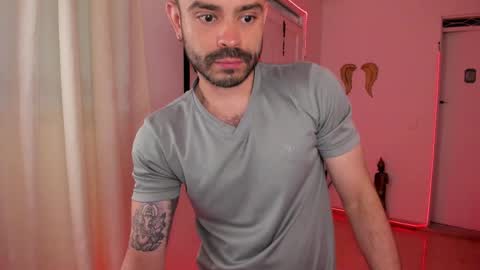 Snapshot of magnus_king chatting on 02.27.25     online show from 02.27.25