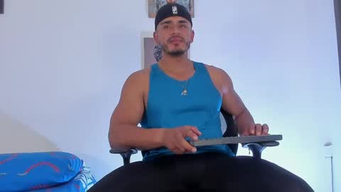 Snapshot of magnusclark chatting on 05.06.26 Magnusclark online show from 05.06.26