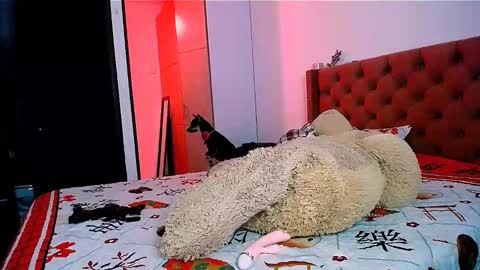 Snapshot of magy__2 chatting on 02.15.26 magy online show from 02.15.26