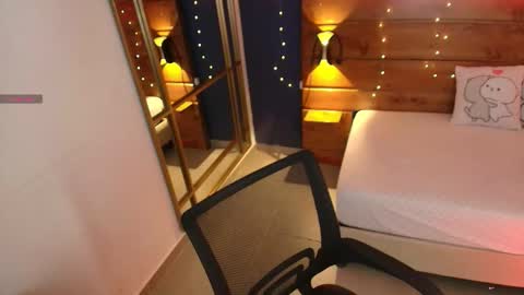 Dani online show from 10.23.25