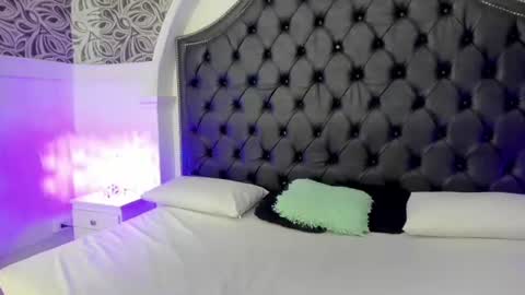 Snapshot of mahia_soto chatting on 07.04.26 mahia_soto online show from 07.04.26
