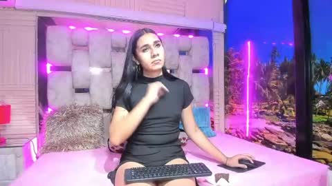 Snapshot of mahiara_hot chatting on 07.26.26 mahiara hot online show from 07.26.26