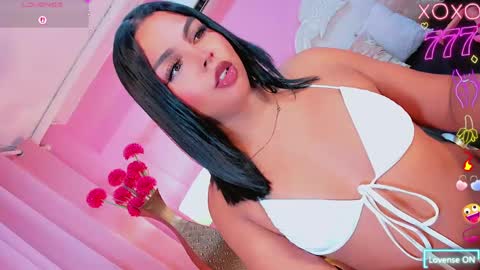 Snapshot of maia_hotts chatting on 04.17.26 CamiiGarcia online show from 04.17.26