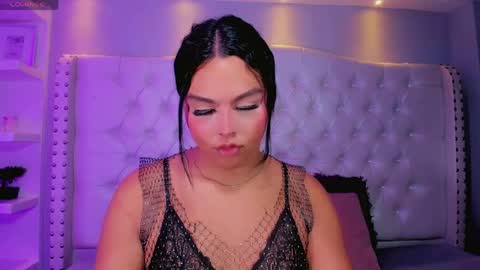 Snapshot of maia_hotts chatting on 05.17.26 CamiiGarcia online show from 05.17.26