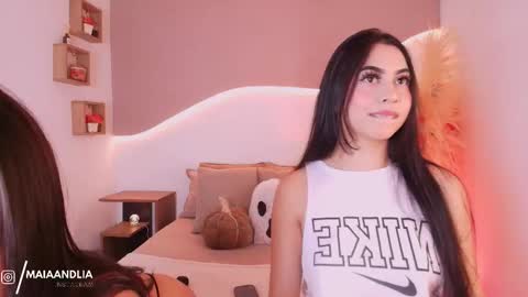 MAIA  LIA  online show from 10.29.25