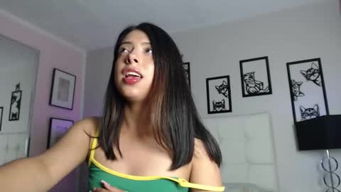 Maia Reficco online show from 12.01.25