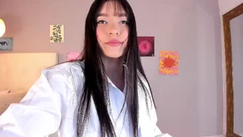 Snapshot of maia_w10 chatting on 07.06.26 Maia online show from 07.06.26