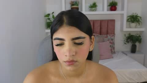 Snapshot of maiaa_ruiz chatting on 06.06.26 Maiaa Ruiz online show from 06.06.26