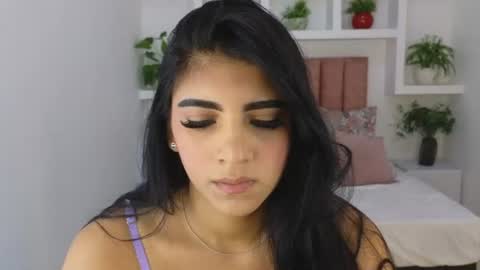 Snapshot of maiaa_ruiz chatting on 06.16.26 Maiaa Ruiz online show from 06.16.26