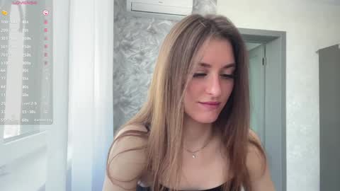 Snapshot of maiabarthe chatting on 06.08.26 M I A online show from 06.08.26