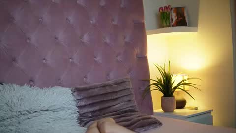  Maia  online show from 01.15.26