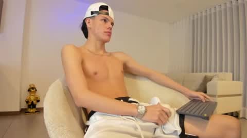 MAICOL  online show from 01.10.25