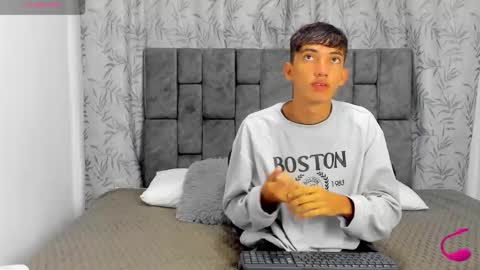 Snapshot of maikol_ortizz chatting on 11.21.25 Maikol online show from 11.21.25