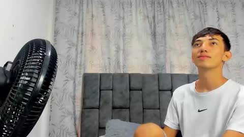 Snapshot of maikol_ortizz chatting on 11.30.25 Maikol online show from 11.30.25