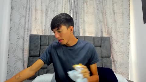 Snapshot of maikol_ortizz chatting on 12.02.25 Maikol online show from 12.02.25