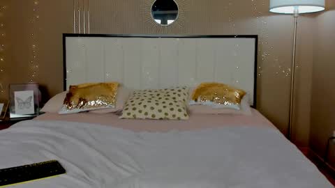 Snapshot of mailymilf chatting on 02.21.25 Sofi online show from 02.21.25