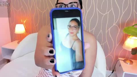 Maria  conexion 1030 pm to 5 am colombia online show from 05.23.26