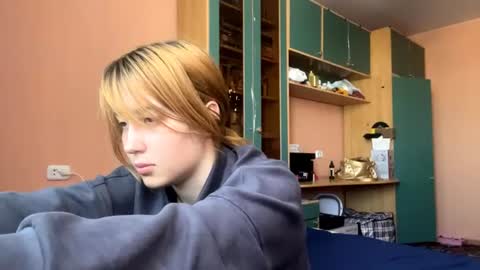 Evie online show from 06.15.26