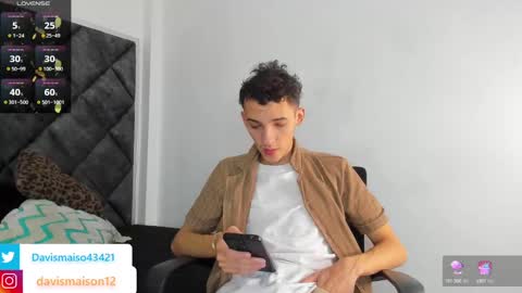 Maison Davis online show from 01.11.25