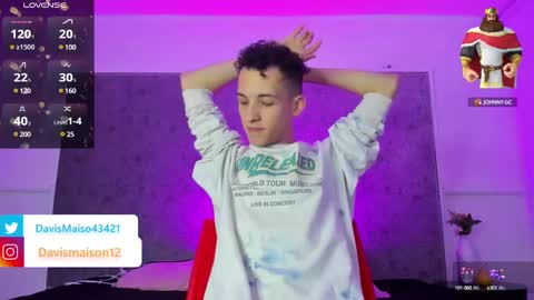 Maison Davis online show from 02.19.25