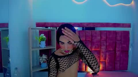 Snapshot of maitecandyxx chatting on 06.05.26 maitecandyxx online show from 06.05.26