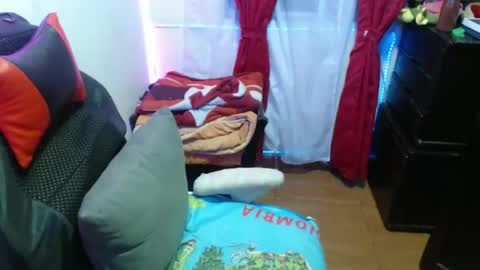 Hello friends Im on another account    online show from 02.06.25