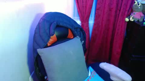 Hello friends Im on another account    online show from 02.13.25