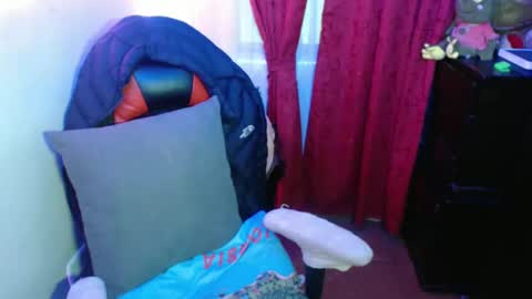 Hello friends Im on another account    online show from 02.14.25