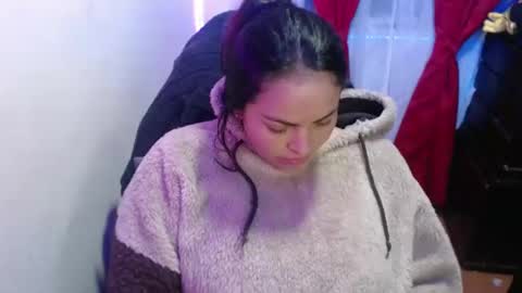 Hello friends Im on another account    online show from 02.20.25