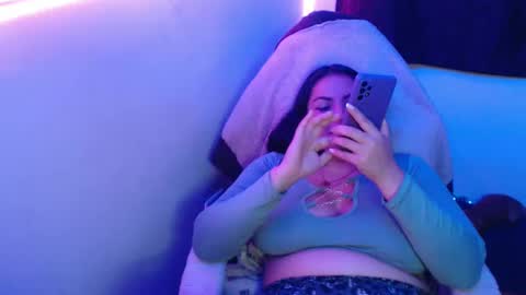 Hello friends Im on another account    online show from 02.22.25