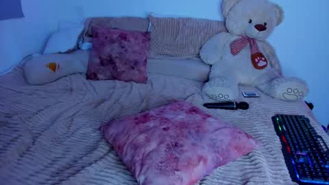 majito online show from 11.18.25