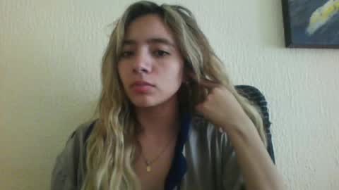 Snapshot of majo_gomezz chatting on 12.01.25 majo_gomezz online show from 12.01.25