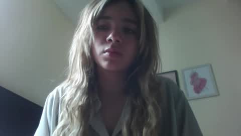 Snapshot of majo_gomezz chatting on 12.18.25 majo_gomezz online show from 12.18.25