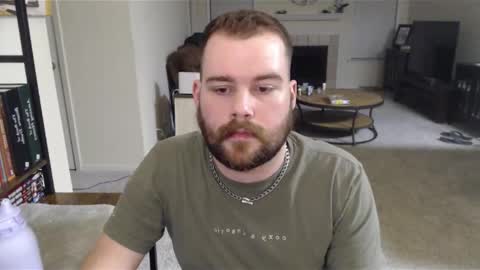 Snapshot of majorthepup chatting on 10.14.25 Major online show from 10.14.25