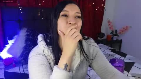 Snapshot of majuu__ chatting on 10.09.25 Celeste Bonet online show from 10.09.25