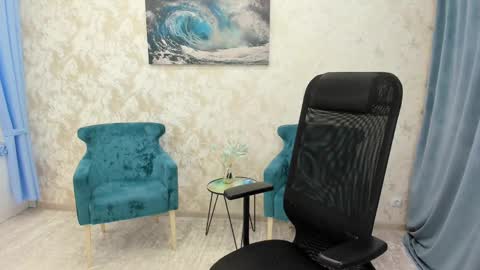 Chloe online show from 02.27.25