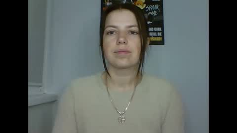 Snapshot of make_mesmile chatting on 04.19.26 make_mesmile online show from 04.19.26