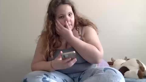 makemesquirt06 online show from 10.15.25