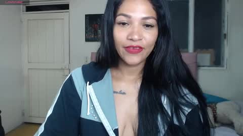 Snapshot of makennaa_1 chatting on 05.06.26 MAKENNAA online show from 05.06.26