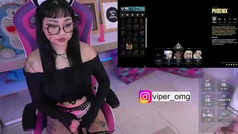 Snapshot of makigg chatting on 04.28.26 Maki online show from 04.28.26