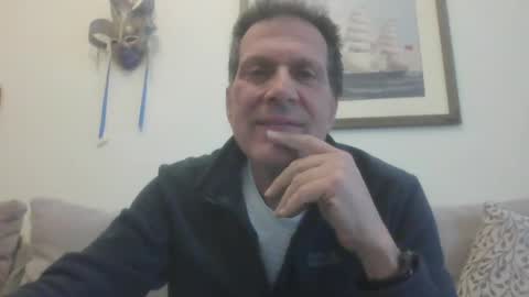 Snapshot of makis8989 chatting on 01.14.25 makis8989 online show from 01.14.25