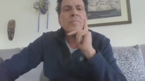 Snapshot of makis8989 chatting on 01.26.25 makis8989 online show from 01.26.25
