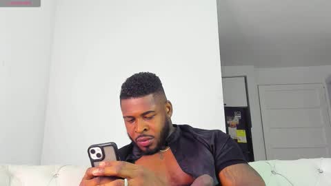 Snapshot of makonneen chatting on 02.03.26 Makonnen online show from 02.03.26
